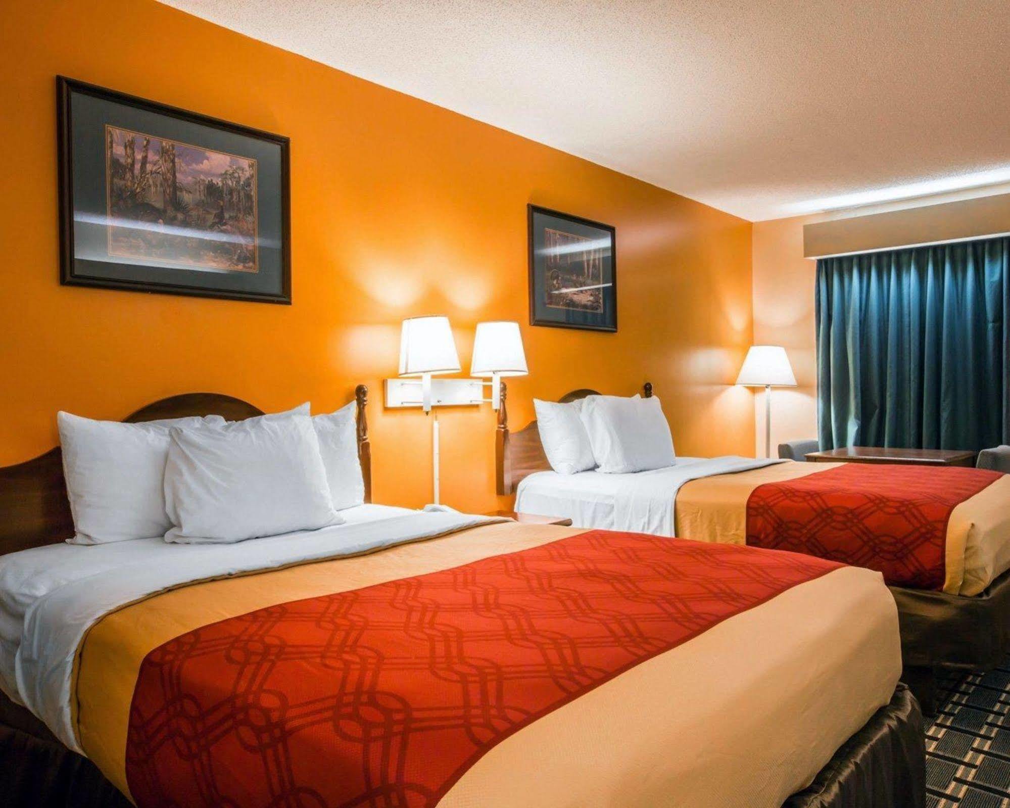 Econo Lodge Юфола Екстер'єр фото
